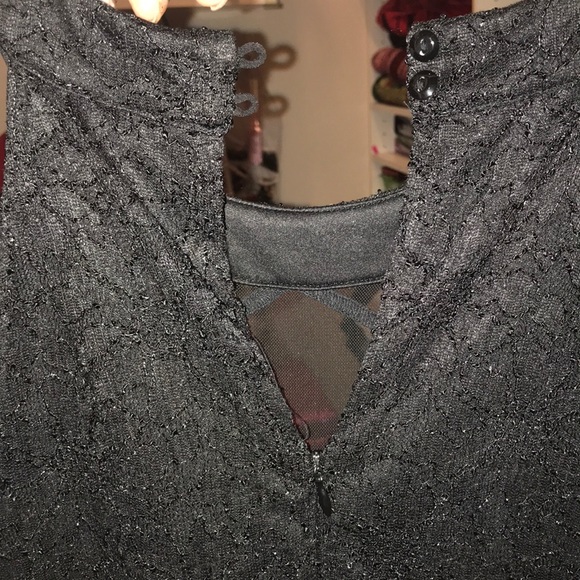 Formal Dress - Picture 3 of 5